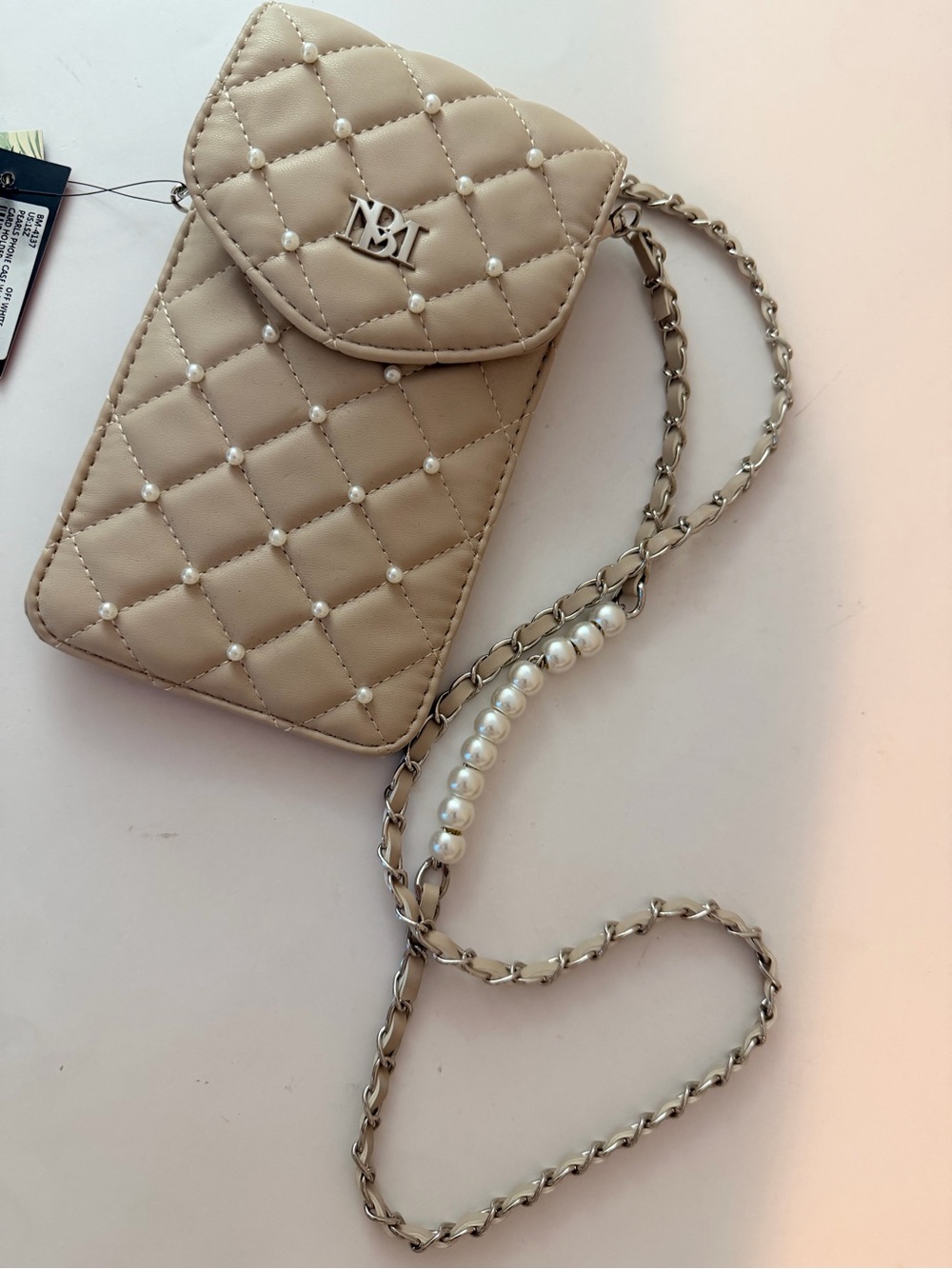 Badgley Mischka Pearl Embellished Quilted Crossbody Phone Holder Wallet NWT
